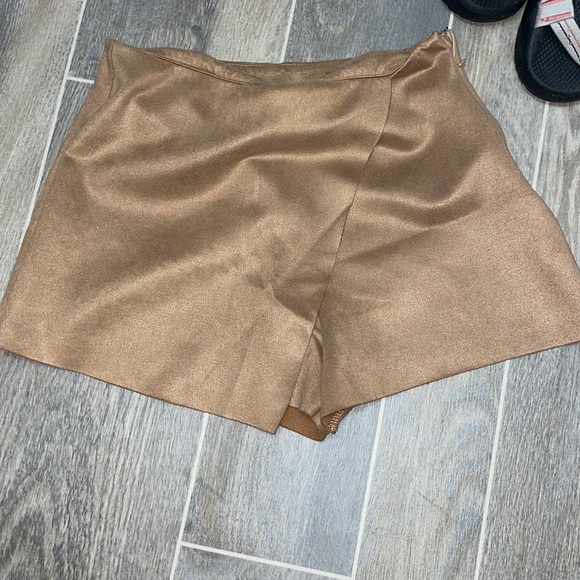Cute skirt - Picture 1 of 3